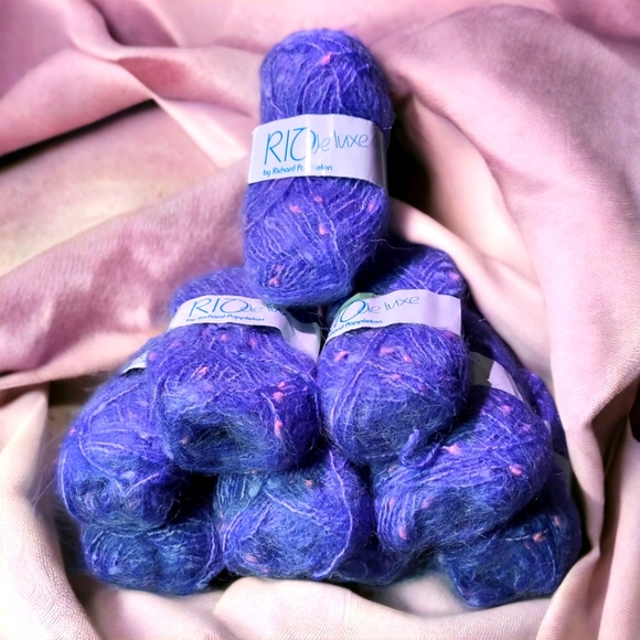 9 skeins Richard Poppleton ~ RIO Deluxe Yarn ~ Dye 5577 Shade 790~ Lilac/Pink - Picture 2 of 7
